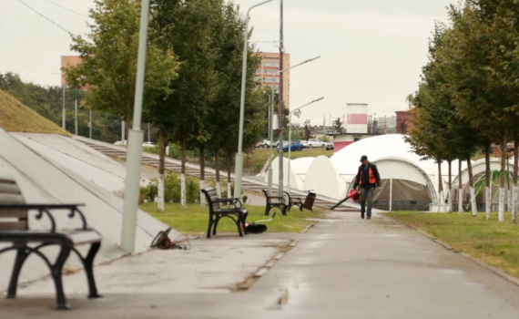 Кабанов счел пенсионные выплаты новым стимулом для переезда из Таджикистана в РФ