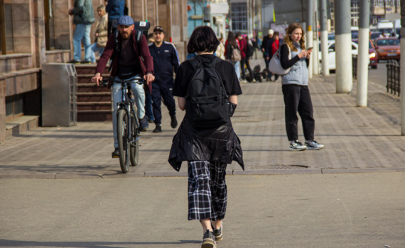 Аксессуары для подростков: необычные решения — добавьте искры в образ Аксессуары для подростков: необычные решения — добавьте искры в образ