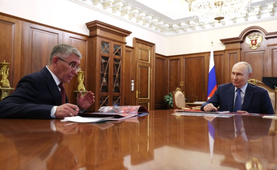 Миляев на встрече в Кремле рассказал Путину о креативном способе укомплектования кадрами больницы Миляев на встрече в Кремле рассказал Путину о креативном способе укомплектования кадрами больницы